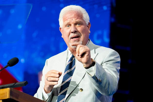 July 6, 2026, National Harbor, Maryland, USA: GLENN BECK, Torch Founder and Host of Ã¢â‚¬oeThe GLENN BECK ProgramÃ¢â‚¬Â, speaking at the 2026 Christians United for Israel (CUFI) Washington Summit at the Gaylord National Resort & Convention Center in National Harbor, Maryland. National Harbor USA  - ZUMAb161 20260706_aap_b161_017 Copyright: xMichaelxBrochsteinx