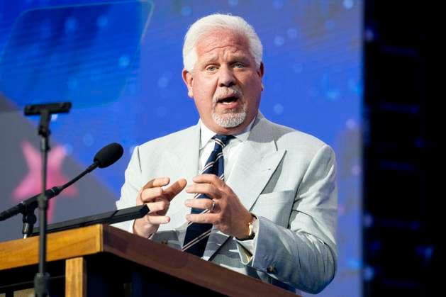 July 6, 2026, National Harbor, Maryland, USA: GLENN BECK, Torch Founder and Host of Ã¢â‚¬oeThe GLENN BECK ProgramÃ¢â‚¬Â, speaking at the 2026 Christians United for Israel (CUFI) Washington Summit at the Gaylord National Resort & Convention Center in National Harbor, Maryland. National Harbor USA - ZUMAb161 20260706_aap_b161_016 Copyright: xMichaelxBrochsteinx