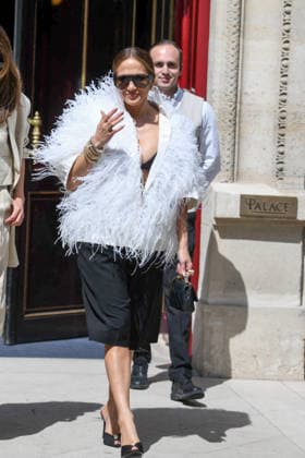 Jennifer Lopez Leaving The Hotel La Reserve - Paris JLO, Jennifer Lopez is seen leaving the Hotel La Reserve as part of Paris Fashion Week in Paris, France on July 7, 2026. Photo by Florian Poitout ABACAPRESS.COM Paris France  Copyright: xPoitoutxFlorian ABACAx
