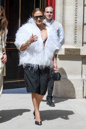 Jennifer Lopez Leaving The Hotel La Reserve - Paris JLO, Jennifer Lopez is seen leaving the Hotel La Reserve as part of Paris Fashion Week in Paris, France on July 7, 2026. Photo by Florian Poitout ABACAPRESS.COM Paris France  Copyright: xPoitoutxFlorian ABACAx
