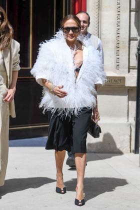 Jennifer Lopez Leaving The Hotel La Reserve - Paris JLO, Jennifer Lopez is seen leaving the Hotel La Reserve as part of Paris Fashion Week in Paris, France on July 7, 2026. Photo by Florian Poitout ABACAPRESS.COM Paris France  Copyright: xPoitoutxFlorian ABACAx
