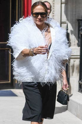 Jennifer Lopez Leaving The Hotel La Reserve - Paris JLO, Jennifer Lopez is seen leaving the Hotel La Reserve as part of Paris Fashion Week in Paris, France on July 7, 2026. Photo by Florian Poitout ABACAPRESS.COM Paris France  Copyright: xPoitoutxFlorian ABACAx
