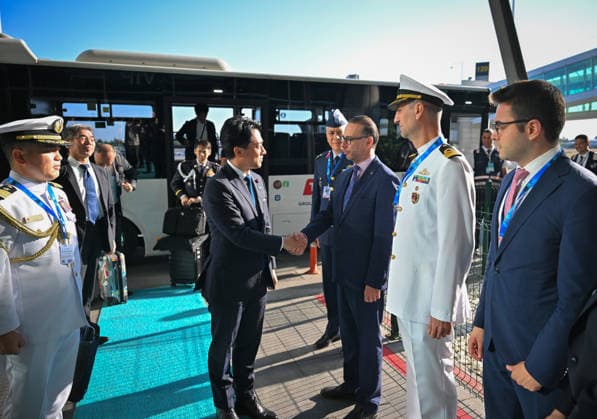 Ahead of 36th NATO Summit in Ankara ANKARA, TURKIYE - JULY 7: Japanese Defense Minister Shinjiro Koizumi is welcomed by officials upon his arrival at Esenboga Airport ahead of the 36th NATO Heads of State and Government Summit in Ankara, Turkiye, on July 7, 2026. Hakan Nural Anadolu Ankara Turkey. Editorial use only. Please get in touch for any other usage.  Copyright: x2026xAnadoluxHakanxNuralx