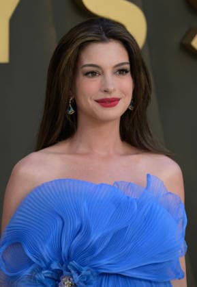 Pregnant Anne Hathaway At The Odyssey Film Premiere - London Pregnant Anne Hathaway attends the world premiere of The Odyssey during the film s London premiere in London, UK on July 6, 2026. Photo by Stuart Hardy ABACAPRESS.COM London London United Kingdom  Copyright: xStuartxHardy ABACAPRESS.COMx
