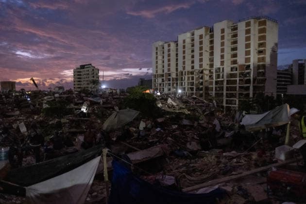 Earthquake survivors search for loved ones in Venezuela ARABALLEDA, VENEZUELA - JULY 6: Family members and volunteers continue searching for their loved ones amidst the rubble following the devastation caused by the June 24 earthquake in Caraballeda, Venezuela on July 6, 2026. Some have not yet lost hope of finding someone alive. Diko Betancourt Anadolu Caraballeda Venezuela. Editorial use only. Please get in touch for any other usage.  Copyright: x2026xAnadoluxDikoxBetancourtx
