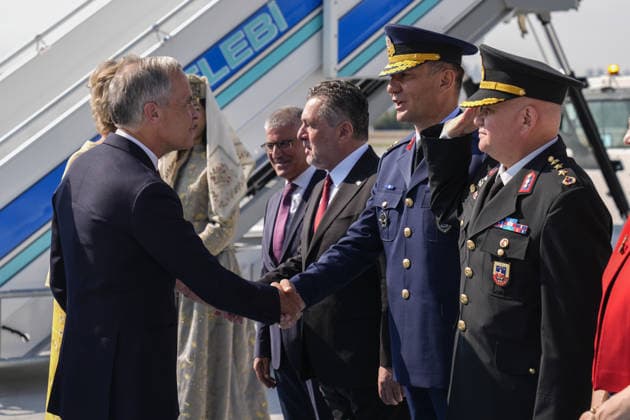 NATO Heads of State and Government Summit in Ankara ANKARA, TURKIYE - JULY 07: Canadian Prime Minister Mark Carney and his wife, Diana Fox Carney, arrive at Ankara Airport to attend the 36th NATO Heads of State and Government Summit in Ankara, Turkiye, on July 07, 2026. Osmancan Gurdogan Anadolu Ankara Turkey. Editorial use only. Please get in touch for any other usage.  Copyright: x2026xAnadoluxOsmancanxGurdoganx