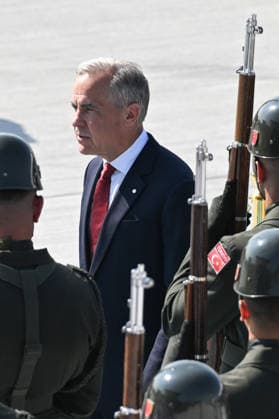 NATO Heads of State and Government Summit in Ankara ANKARA, TURKIYE - JULY 07: Canadian Prime Minister Mark Carney and his wife, Diana Fox Carney, arrive at Ankara Airport to attend the 36th NATO Heads of State and Government Summit in Ankara, Turkiye, on July 07, 2026. Abdullah Guclu Anadolu Ankara Turkey. Editorial use only. Please get in touch for any other usage.  Copyright: x2026xAnadoluxAbdullahxGuclux