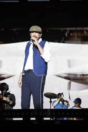 Juan Luis Guerra in concert during the Iconica Santa Lucia Sevilla Fest in Plaza de Espana, Seville, Spain. July 5, 2026 Concierto de Juan Luis Guerra durante el Iconica Santa Lucia Sevilla Fest en la Plaza de Espala de Sevilla, Espana. 5 de Julio de 2026 66 LS Cordon press Cordon Press 