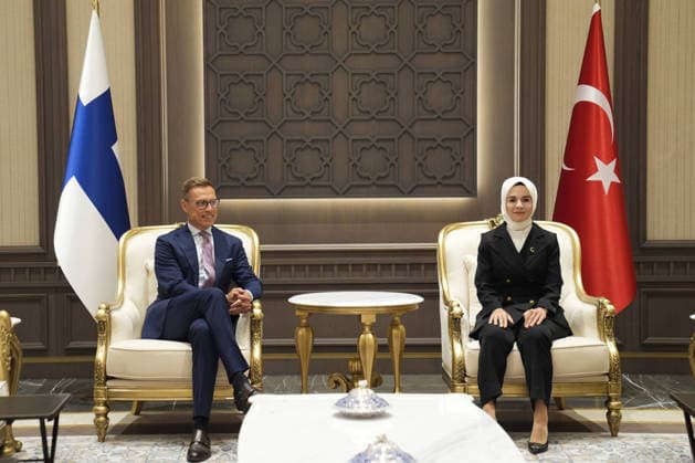 NATO Heads of State and Government Summit in Ankara ANKARA, TURKIYE – JULY 07: President of Finland Alexander Stubb (L) is welcomed by Turkish Minister of Family and Social Services Mahinur Ozdemir Goktas (R) upon his arrival at Ankara Airport ahead of the 36th NATO Heads of State and Government Summit in Ankara, Turkiye, on July 7, 2026. Osmancan Gurdogan Anadolu Ankara Turkey. Editorial use only. Please get in touch for any other usage.  Copyright: x2026xAnadoluxOsmancanxGurdoganx