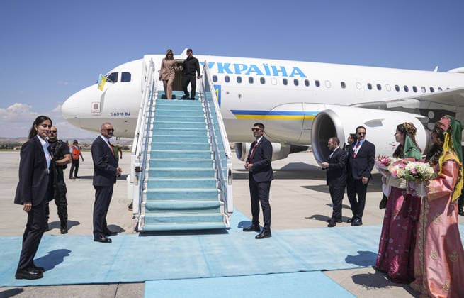 NATO Heads of State and Government Summit in Ankara ANKARA, TURKIYE - JULY 7: Ukrainian President Volodymyr Zelenskyy arrives at Esenboga Airport ahead of the 36th NATO Heads of State and Government Summit in Ankara, Turkiye, on July 7, 2026. Metin Aktas Anadolu Ankara Turkey. Editorial use only. Please get in touch for any other usage.  Copyright: x2026xAnadoluxMetinxAktasx