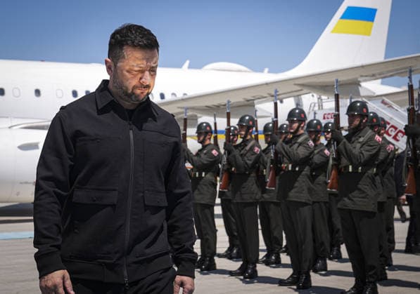 NATO Heads of State and Government Summit in Ankara ANKARA, TURKIYE - JULY 7: Ukrainian President Volodymyr Zelenskyy arrives at Esenboga Airport ahead of the 36th NATO Heads of State and Government Summit in Ankara, Turkiye, on July 7, 2026. Metin Aktas Anadolu Ankara Turkey. Editorial use only. Please get in touch for any other usage.  Copyright: x2026xAnadoluxMetinxAktasx