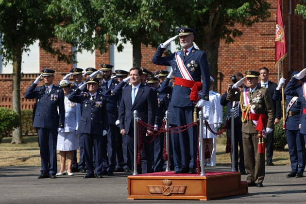 The King Presents the Royal Commissions at the Basic Air and Space Academy King Felipe VI during the presentation of the Royal Commissions to the new sergeants of the Air and Space Force, at the Air and Space Basic Academy (ABA), on July 7, 2026, in León, Castile and León, Spain. The mission of the Air and Space Basic Academy (ABA) is to educate its cadets in the constitutional principles and the nature of the Armed Forces, as well as to provide them with professional training and equip them to continually adapt their knowledge to advances in science and technology in order to fulfill the objectives assigned to the Air and Space Force. JULY 7, 2026 Spain  Copyright: xFernandoxOterox 7650927
