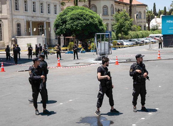 Eighteen injured in double explosions near Tourism Ministry in Syrian capital Damascus DAMASCUS, SYRIA - JULY 7: Security forces take strict security measures following two consecutive explosions that occurred near the Ministry of Tourism building, injuring 18 people including four security personnel, in Damascus, Syria on July 7, 2026. The area was cordoned off as emergency teams and security units responded to the aftermath of the twin blasts in the capital. Anagha Subhash Nair Anadolu Damascus Syria. Editorial use only. Please get in touch for any other usage.  Copyright: x2026xAnadoluxAnaghaxSubhashxNairx