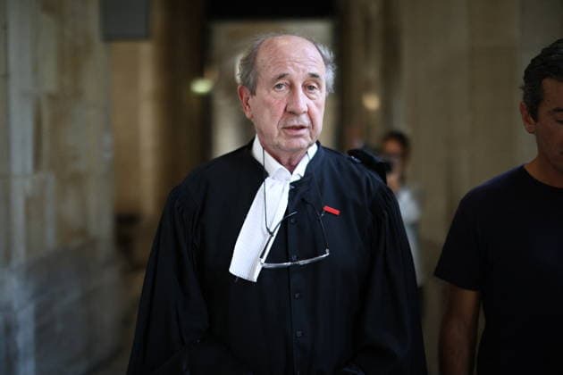 Decision on Appeal Trial of Marine Le Pen and Rn S Officials on Suspicion of Embezzlement of European Public Funds - Paris Serge Didier, Lawyer and former French member of parliament arriving at Paris courthouse before the decision on the appeal trial of President of the parliamentary group of the French far-right Rassemblement National (RN) party, Marine Le Pen and officials of French far-right Rassemblement National (RN) party on suspicion of embezzlement of European public funds, in Paris on July 7, 2026. The appeal comes after a court last year barred Le Pen from running for office for five years over a European Parliament fake-jobs scam involving her and other officials from her National Rally party. Photo by Raphael Lafargue ABACAPRES  Copyright: xLafarguexRaphael ABACAx