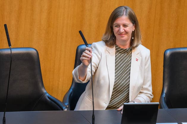 - Wien 7.7.2026 - 87. Sitzung des Nationalrats. TO: Alternative Investmentfonds Manager-Gesetz. PHOTO: Finanzstaatssekretärin Barbara Eibinger-Miedl (ÖVP) 87th sitting of the National Council. Nationalrat, Nationalratssitzung, Parlamentssitzung, Parlament, Plenum 87. Sitzung des Nationalrats *** Vienna, July 7, 2026—87th Session of the National Council: Agenda Item—Alternative Investment Fund Managers Act. PHOTO: Barbara Eibinger Miedl, State Secretary for Finance (ÖVP). 87th session of the National Council; National Council, National Council session, parliamentary session, Parliament, plenary session 87th session of the National Council 