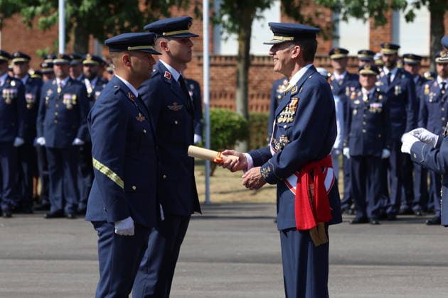 The King Presents the Royal Commissions at the Basic Air and Space Academy King Felipe VI during the presentation of the Royal Commissions to the new sergeants of the Air and Space Force, at the Air and Space Basic Academy (ABA), on July 7, 2026, in León, Castile and León, Spain. The mission of the Air and Space Basic Academy (ABA) is to educate its cadets in the constitutional principles and the nature of the Armed Forces, as well as to provide them with professional training and equip them to continually adapt their knowledge to advances in science and technology in order to fulfill the objectives assigned to the Air and Space Force. JULY 7, 2026, Spain  Copyright: xFernandoxOterox 7651186
