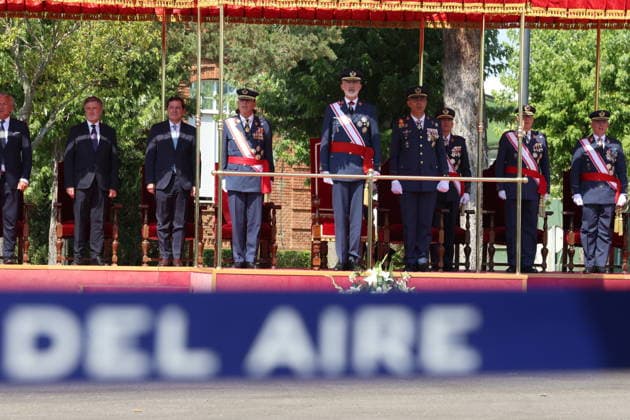 The King Presents the Royal Commissions at the Basic Air and Space Academy King Felipe VI during the presentation of the Royal Commissions to the new sergeants of the Air and Space Force, at the Air and Space Basic Academy (ABA), on July 7, 2026, in León, Castile and León, Spain. The mission of the Air and Space Basic Academy (ABA) is to educate its cadets in the constitutional principles and the nature of the Armed Forces, as well as to provide them with professional training and equip them to continually adapt their knowledge to advances in science and technology in order to fulfill the objectives assigned to the Air and Space Force. JULY 7, 2026, Spain  Copyright: xFernandoxOterox 7651187