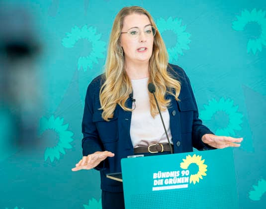 Katharina Dröge EUR, Deutschland, Berlin, 07.07.2026: Pressestatement von Katharina Dröge Vorsitzende der Bundestagsfraktion B90 Die Grünen vor der Fraktionssitzung im Deutschen Bundestag. *** Katharina Dröge EUR, Germany, Berlin, July 7, 2026 Press statement by Katharina Dröge, Chair of the B90 The Greens parliamentary group in the German Bundestag, prior to the parliamentary group meeting in the German Bundestag