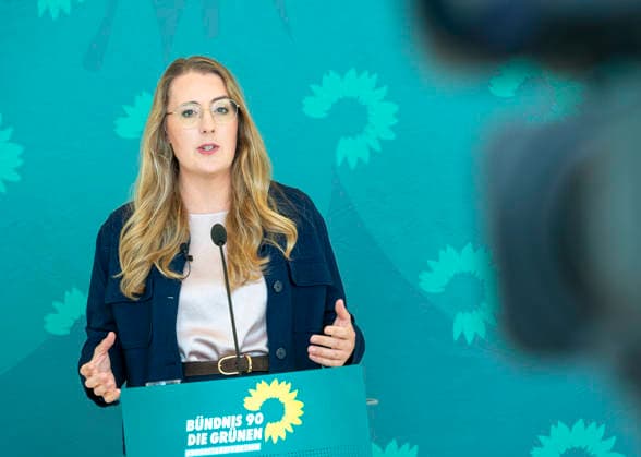 Katharina Dröge EUR, Deutschland, Berlin, 07.07.2026: Pressestatement von Katharina Dröge Vorsitzende der Bundestagsfraktion B90 Die Grünen vor der Fraktionssitzung im Deutschen Bundestag. *** Katharina Dröge EUR, Germany, Berlin, July 7, 2026 Press statement by Katharina Dröge, Chair of the B90 The Greens parliamentary group in the German Bundestag, prior to the parliamentary group meeting in the German Bundestag