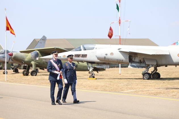 The King Presents the Royal Commissions at the Basic Air and Space Academy King Felipe VI during the presentation of the Royal Commissions to the new sergeants of the Air and Space Force, at the Air and Space Basic Academy (ABA), on July 7, 2026, in León, Castile and León, Spain. The mission of the Air and Space Basic Academy (ABA) is to educate its cadets in the constitutional principles and the nature of the Armed Forces, as well as to provide them with professional training and equip them to continually adapt their knowledge to advances in science and technology in order to fulfill the objectives assigned to the Air and Space Force. JULY 7, 2026, Spain  Copyright: xFernandoxOterox 7651195