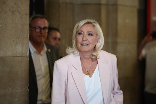 Marine Le Pen Appeal Trial Decision - Paris Marine Le Pen arriving at Paris courthouse before the decision on the appeal trial of President of the parliamentary group of the French far-right Rassemblement National (RN) party, Marine Le Pen and officials of French far-right Rassemblement National (RN) party on suspicion of embezzlement of European public funds, in Paris on July 7, 2026. The appeal comes after a court last year barred Le Pen from running for office for five years over a European Parliament fake-jobs scam involving her and other officials from her National Rally party. Photo by Raphael Lagargue ABACAPRESS.COM Paris France  Copyright: xLafarguexRaphael ABACAx