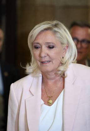Marine Le Pen Appeal Trial Decision - Paris Marine Le Pen arriving at Paris courthouse before the decision on the appeal trial of President of the parliamentary group of the French far-right Rassemblement National (RN) party, Marine Le Pen and officials of French far-right Rassemblement National (RN) party on suspicion of embezzlement of European public funds, in Paris on July 7, 2026. The appeal comes after a court last year barred Le Pen from running for office for five years over a European Parliament fake-jobs scam involving her and other officials from her National Rally party. Photo by Raphael Lagargue ABACAPRESS.COM Paris France  Copyright: xLafarguexRaphael ABACAx