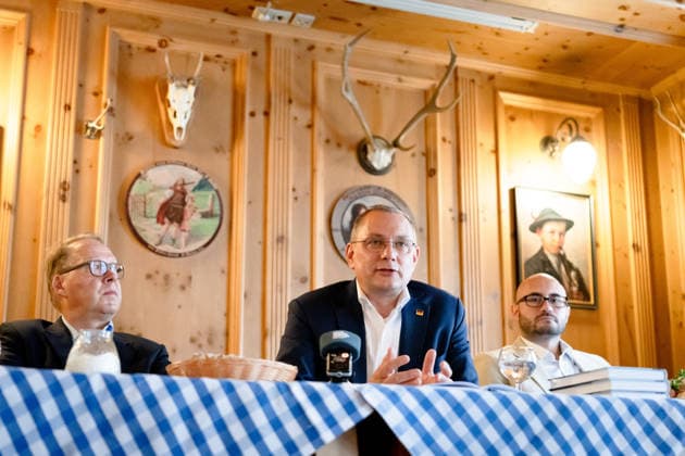 Stocker Verlag, Handwerk - Meister - Politik Berlin, AfD, Tino Chrupalla, Buchpräsentation, Leopold Stocker Verlag, Handwerk - Meister - Politik , Tino Chrupalla, Max Otte Berlin Berlin GER *** Stocker Verlag, Crafts, Master Craftsmen, Politics, Berlin, AfD, Tino Chrupalla, Book Presentation, Leopold Stocker Verlag, Crafts, Master Craftsmen, Politics, Tino Chrupalla, Max Otte, Berlin, Berlin, GER