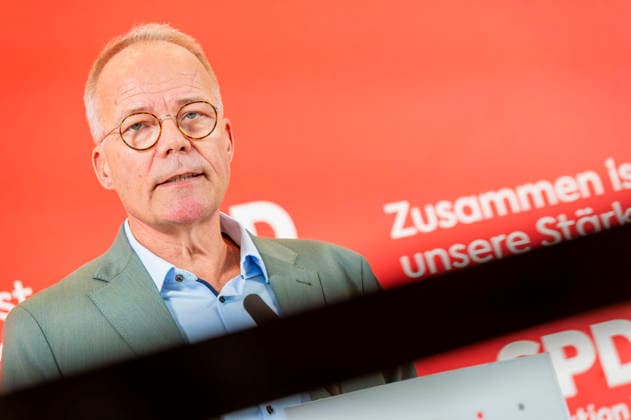 Matthias Miersch EUR, Deutschland, Berlin: 07.07.2026: Pressestatement vor der Fraktionssitzung mit dem Fraktionsvorsitzenden Matthias Miersch (SPD). *** Matthias Miersch (EUR), Germany, Berlin, July 7, 2026 Press statement prior to the caucus meeting with caucus chair Matthias Miersch (SPD)