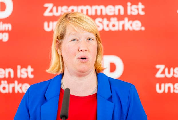 Wiebke Esdar EUR, Deutschland, Berlin: 07.07.2026: Pressestatement vor der Fraktionssitzung mit Wiebke Esdar (SPD) -Haushaltsexpertin der SPD. *** Wiebke Esdar, EUR, Germany, Berlin, July 7, 2026 Press statement ahead of the caucus meeting with Wiebke Esdar, SPD budget expert