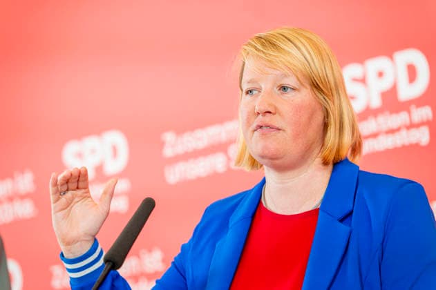Wiebke Esdar EUR, Deutschland, Berlin: 07.07.2026: Pressestatement vor der Fraktionssitzung mit Wiebke Esdar (SPD) -Haushaltsexpertin der SPD. *** Wiebke Esdar, EUR, Germany, Berlin, July 7, 2026 Press statement ahead of the caucus meeting with Wiebke Esdar, SPD budget expert