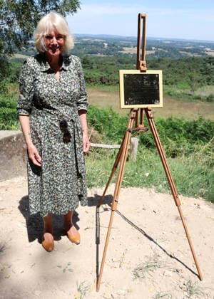 Queen Camilla Commemorates 100 Years Of Winnie The Pooh HARTFIELD, ENGLAND - JULY 07: Queen Camilla unveils a plaque opening an all-weather trail named the ˜Queen™s Walk™ during her visit to Ashdown Forest to commemorate 100 Years of Winnie-the-Pooh at Ashdown Forest on July 07, 2026 in Hartfield, England. Ashdown Forest was the inspiration for the Hundred Acre Wood in A.A. Milne s classic Winnie-the-Pooh children s books. The Queen visited the forest in her role as patron of the Royal Literary Fund., Credit:Chris Jackson PA ROTA - B68 Avalon United Kingdom, England, Hartfield, Ashdown Forest  Copyright: xChrisxJacksonx xPAxROTAx-xB68x xAvalonx 1115013638