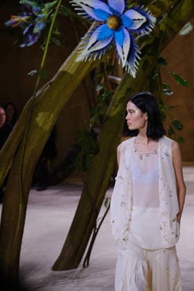 Second Chanel Haute Couture Fall Winter 2026–2027 Collection Fashion Show during Paris Fashion Week, on July 7, 2026 Chanel Haute Couture Fall Winter 2026–2027 Collection Fashion Show, during Paris Fashion Week, on July 7, 2026, in Paris, France  Copyright: xPaulinexMoureyx xBestimagexPaulinexMoureyx xBestimagex
