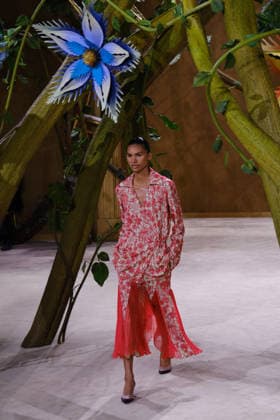Second Chanel Haute Couture Fall Winter 2026–2027 Collection Fashion Show during Paris Fashion Week, on July 7, 2026 Chanel Haute Couture Fall Winter 2026–2027 Collection Fashion Show, during Paris Fashion Week, on July 7, 2026, in Paris, France  Copyright: xPaulinexMoureyx xBestimagexPaulinexMoureyx xBestimagex