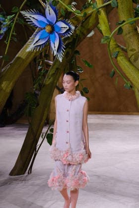 Second Chanel Haute Couture Fall Winter 2026–2027 Collection Fashion Show during Paris Fashion Week, on July 7, 2026 Chanel Haute Couture Fall Winter 2026–2027 Collection Fashion Show, during Paris Fashion Week, on July 7, 2026, in Paris, France  Copyright: xPaulinexMoureyx xBestimagexPaulinexMoureyx xBestimagex