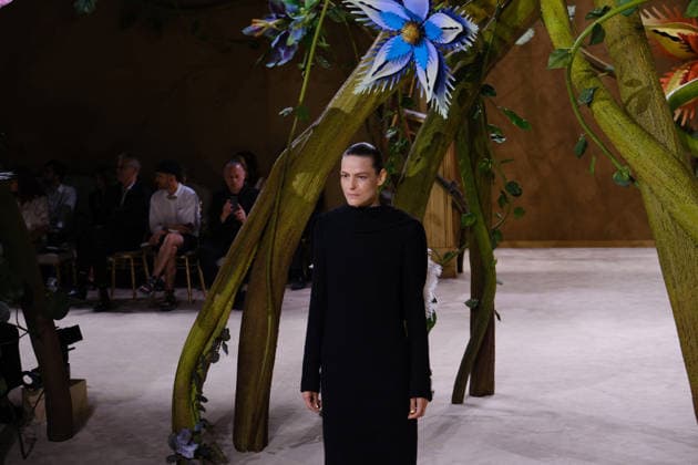 Second Chanel Haute Couture Fall Winter 2026–2027 Collection Fashion Show during Paris Fashion Week, on July 7, 2026 Chanel Haute Couture Fall Winter 2026–2027 Collection Fashion Show, during Paris Fashion Week, on July 7, 2026, in Paris, France  Copyright: xPaulinexMoureyx xBestimagexPaulinexMoureyx xBestimagex