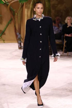 PFW Haute Couture Chanel Runway JD Noémie Lenoir walks the runway at the Chanel show during Haute Couture Fashion Week in Paris, France, on 7 July 2026. Photo by Jerome Dominé ABACAPRESS.COM Paris France  Copyright: xDominexJerome ABACAx