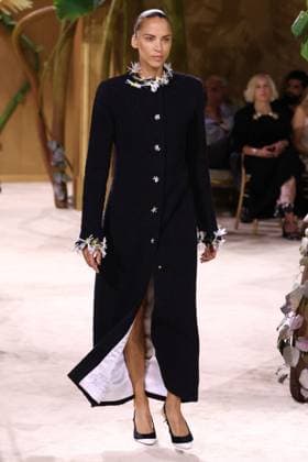 PFW Haute Couture Chanel Runway JD Noémie Lenoir walks the runway at the Chanel show during Haute Couture Fashion Week in Paris, France, on 7 July 2026. Photo by Jerome Dominé ABACAPRESS.COM Paris France  Copyright: xDominexJerome ABACAx