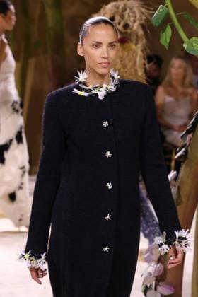 PFW Haute Couture Chanel Runway JD Noémie Lenoir walks the runway at the Chanel show during Haute Couture Fashion Week in Paris, France, on 7 July 2026. Photo by Jerome Dominé ABACAPRESS.COM Paris France  Copyright: xDominexJerome ABACAx