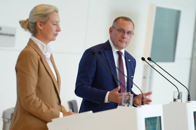 Pressekonferenz der AfD vor der Fraktionssitzung im Bundestag Tino Chrupalla gemeinsam mit Alice Weidel im Portrait bei der Pressekonferenz im Vorfeld der Fraktionssitzung im Bundestag, Berlin, 07.07.2026 Berlin Berlin Deutschland *** AfD press conference ahead of the parliamentary group meeting in the Bundestag: A portrait of Tino Chrupalla and Alice Weidel at the press conference ahead of the parliamentary group meeting in the Bundestag, Berlin, July 7, 2026, Berlin, Berlin, Germany