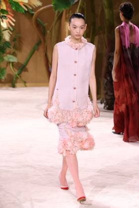 PFW Haute Couture Chanel Runway JD A model walks the runway at the Chanel show during Haute Couture Fashion Week in Paris, France, on 7 July 2026. Photo by Jerome Dominé ABACAPRESS.COM Paris France  Copyright: xDominexJerome ABACAx