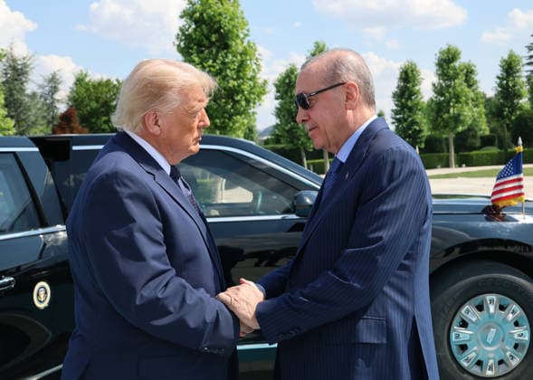 Turkish President Erdogan welcomes US President Trump with official ceremony in Ankara ANKARA, TURKIYE - JULY 7: (----EDITORIAL USE ONLY MANDATORY CREDIT - TURKISH PRESIDENCY MURAT CETINMUHURDAR HANDOUT - NO MARKETING NO ADVERTISING CAMPAIGNS - DISTRIBUTED AS A SERVICE TO CLIENTS----) Turkish President Recep Tayyip Erdogan (R) welcomes US President Donald Trump (L), who is paying an official visit to Turkiye ahead of the 36th NATO Heads of State and Government Summit in Ankara, with an official ceremony at the Presidential Complex in Ankara, Turkiye on July 7, 2026. Turkish Presidency Murat Cetinmuhurdar Handout Anadolu Ankara Turkey. Editorial use only. Please get in touch for any other usage.  Copyright: x2026xAnadoluxTurkishxPresidencyx xMuratxCetinmuhurdarx xHandoutx