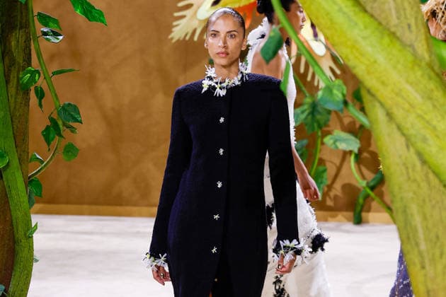 Noémie Lenoir at the photocall for the Chanel Fall Winter 2026–2027 Haute Couture fashion show during Paris Fashion Week (PFW) at the Grand Palais in Paris, France, on July 7, 2026 Bestimage Runway at the Chanel fashion show as part of Paris Haute Couture Fall Winter 2026 held at the Grand Palais on July 7, 2026, in Paris, France Paris, France  Copyright: xAgencex xBestimagexAgencex xBestimagex