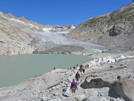 07.07.26 Schweiz Wallis, Tourismus,TourismusbrancheGletscherschmelze. Bild, Rhonegletscher mit Gletschersee. *** 07 07 26 Switzerland, Valais, Tourism, Tourism Industry, Glacier Melt Image, Rhone Glacier with Glacial Lake 