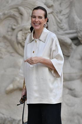 PFW Haute Couture Chanel Outside Arrivals JR Carole Bouquet arriving at the Chanel show during Haute Couture Fashion Week in Paris, France, on 7 July 2026. Photo by Julien Reynaud APS-Medias ABACAPRESS.COM Paris France  Copyright: xReynaudxJulien APS-Medias ABACAx