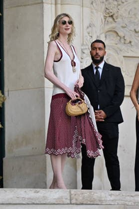 PFW Haute Couture Chanel Outside Arrivals JR Elizabeth Debicki arriving at the Chanel show during Haute Couture Fashion Week in Paris, France, on 7 July 2026. Photo by Julien Reynaud APS-Medias ABACAPRESS.COM Paris France  Copyright: xReynaudxJulien APS-Medias ABACAx