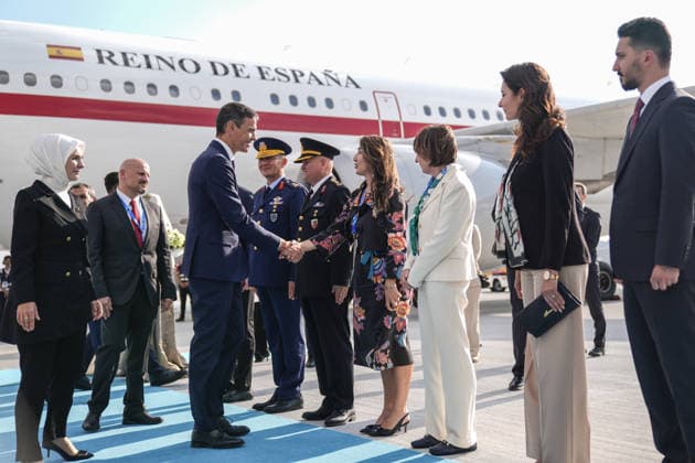 NATO Ankara Summit ANKARA, TURKIYE - JULY 7: Spanish Prime Minister Pedro Sanchez is welcomed by Turkish Family and Social Services Minister Mahinur Ozdemir Goktas upon his arrival at Ankara Airport ahead of the 36th NATO Heads of State and Government Summit in Ankara, Turkiye, on July 7, 2026. Osmancan Gurdogan Anadolu Ankara Turkey. Editorial use only. Please get in touch for any other usage.  Copyright: x2026xAnadoluxOsmancanxGurdoganx