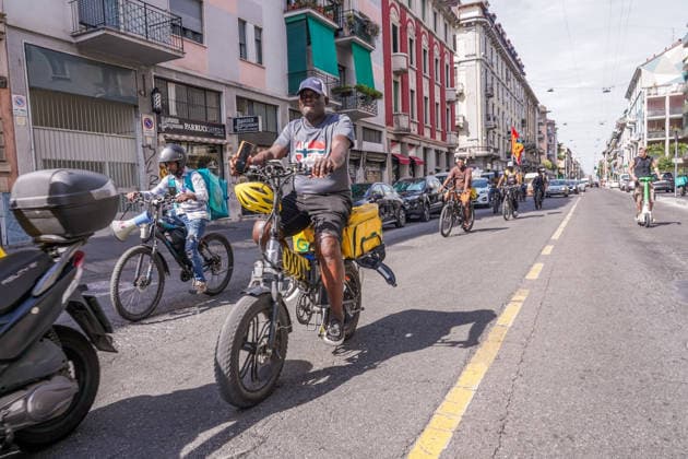 IPA86475155 - MILAN, July 7, 2026 - Viale Padova: a protest march by delivery riders organized by the USB union to demand recognition of the European directive and the classification of delivery riders as employees.  Copyright: xEmanuelexRobertoxDexCarlix xx 86475155
