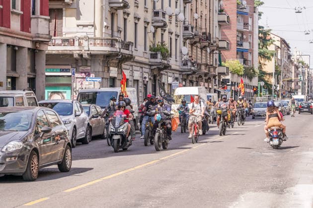 IPA86475161 - MILAN, July 7, 2026 - Viale Padova: a protest march by delivery riders organized by the USB union to demand recognition of the European directive and the classification of delivery riders as employees.  Copyright: xEmanuelexRobertoxDexCarlix xx 86475161