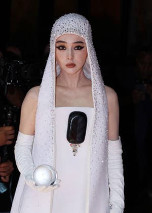 at the Stéphane Rolland fashion show at the Olympia, Fall Winter 2026–2027 Haute Couture Collection during Paris Fashion Week, on July 7, 2026. Denis Guignebourg, Bestimage. Celebrities at the Stéphane Rolland Fall Winter 2026–2027 Haute Couture Collection fashion show, during Paris Fashion Week, on July 7, 2026, Paris, France  Copyright: xDenisxGuignebourgx xBestimagexDenisxGuignebourgx xBestimagex