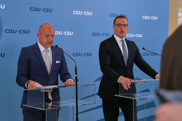 Berlin, Deutschland, 07.07.2026: Deutscher Bundestag: Unions-Fraktionssitzung: CSU-Landesgruppenchef Alexander Hoffmann und Fraktionschef Jens Spahn (CDU) geben ein Pressestatement *** Berlin, Germany, July 7, 2026 German Bundestag Union parliamentary group meeting CSU state group leader Alexander Hoffmann and CDU parliamentary group leader Jens Spahn issue a press statement Copyright: xdtsxNachrichtenagenturx dts_126707